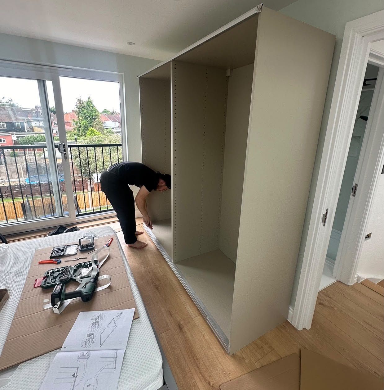 Furniture disassembly service in London